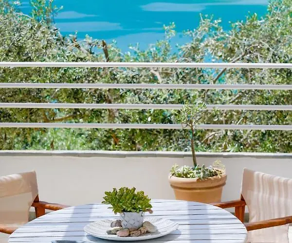 La Isla * Χρυσή Αμμουδιά